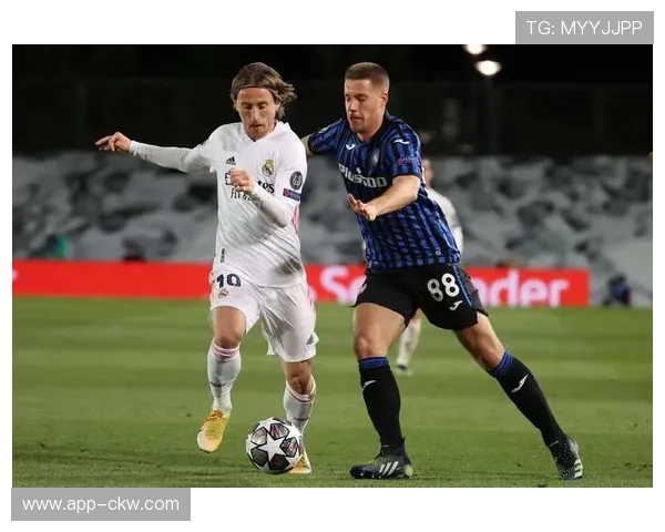 科莫23场首发无本土球员,追平意甲全外援首发纪录 科莫23场首发无本土球员,追平意甲全外援首发纪录